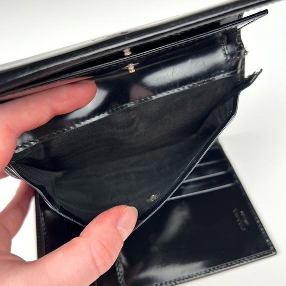 Prada Patent leather compact wallet - Picture 7 of 7